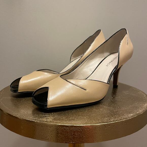 Nude Leather 8 Ellen Tracy Raleigh Pumps | Black Trim, Peep Toe Heels, NWOB $200 - Picture 6 of 12
